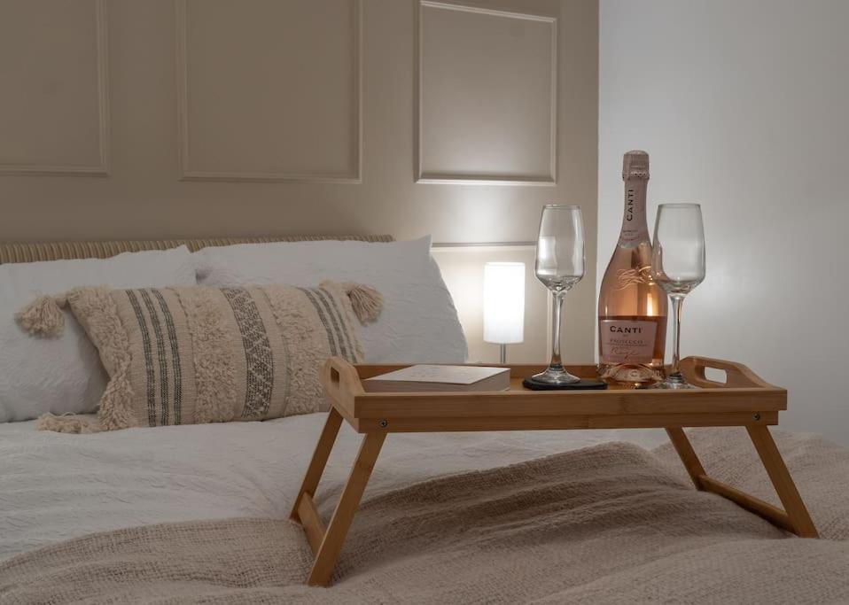 Ground Floor Full Apartment, Beverley, *