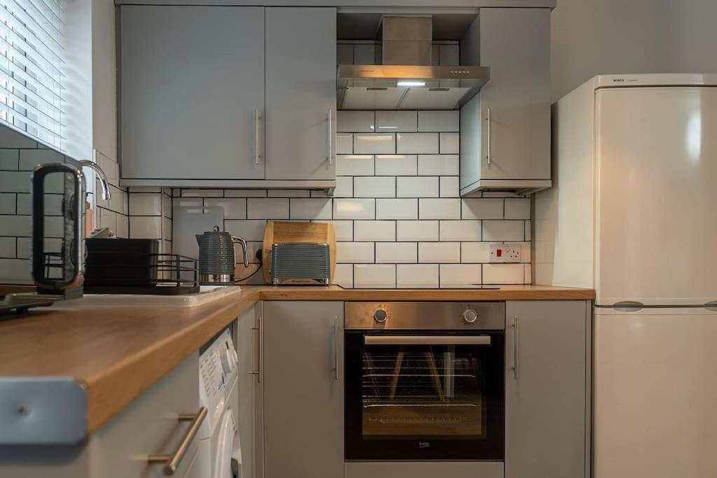 Апартаменты Ground Floor Full Apartment, Beverley,
