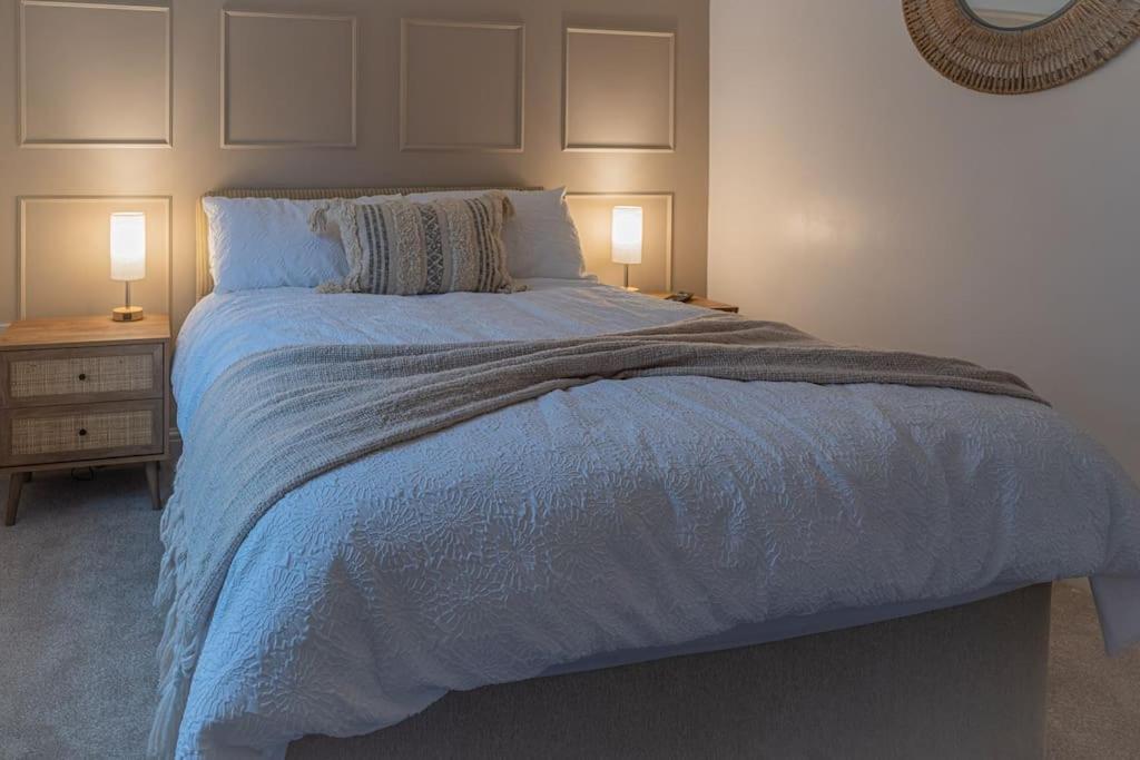 Ground Floor Full Apartment, Beverley, * Беверли