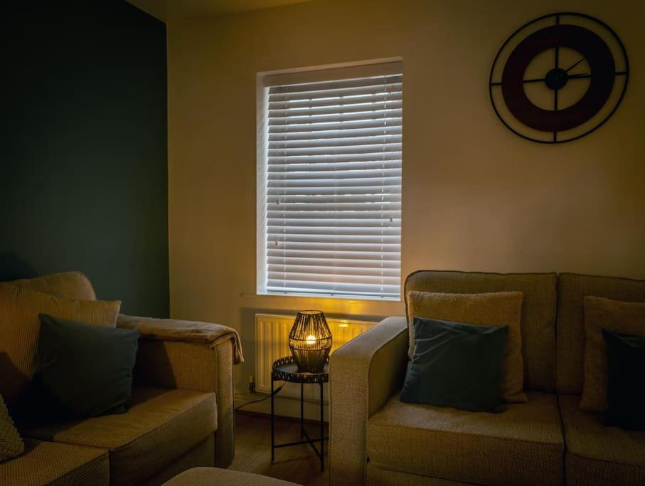 Апартаменты Ground Floor Full Apartment, Beverley, *
