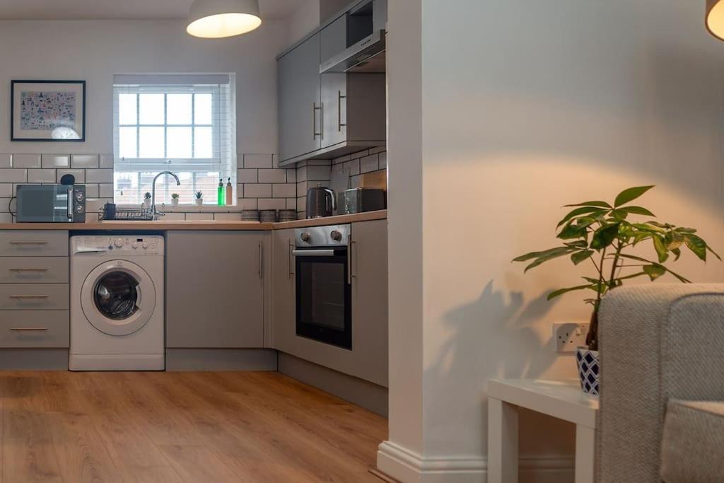 Апартаменты Ground Floor Full Apartment, Beverley, Беверли